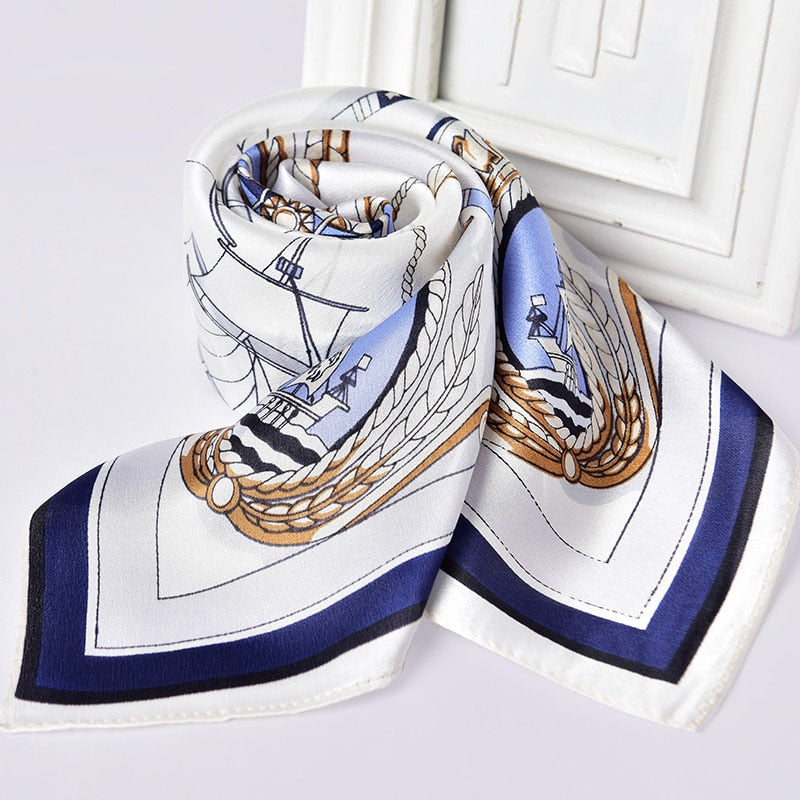 Foulard Carré en Soie Distingué