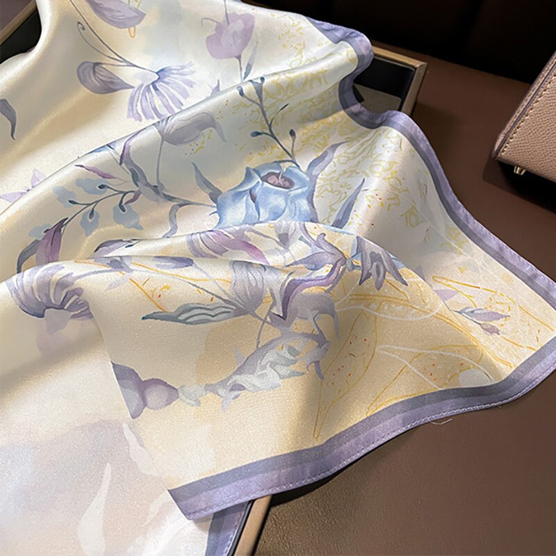 Carré 100% Soie Fleur Artistique Femme