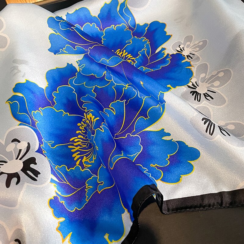 Carré 100% Soie Décoration Fleur Femme | La Parisienne