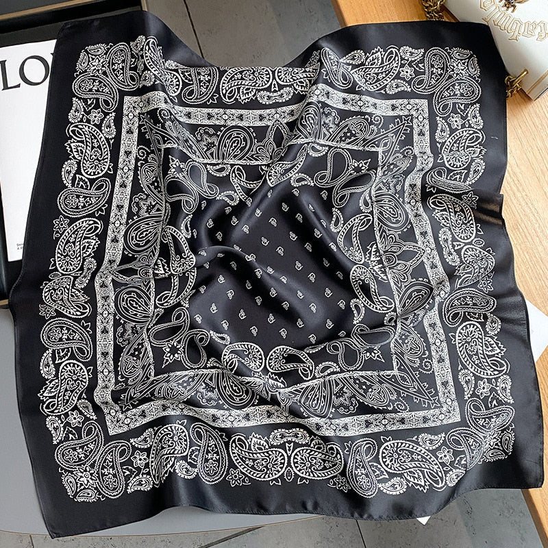 Carré 100% Soie Chic Femme