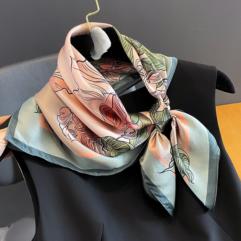 Carré 100% Soie Fleur Rose Femme