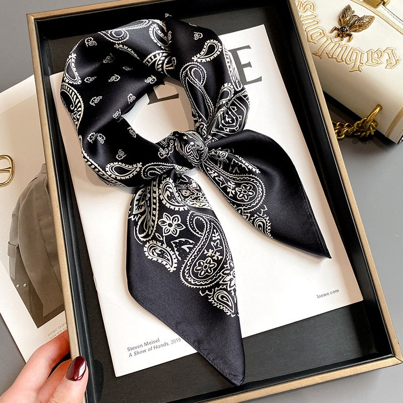 Carré 100% Soie Chic Femme