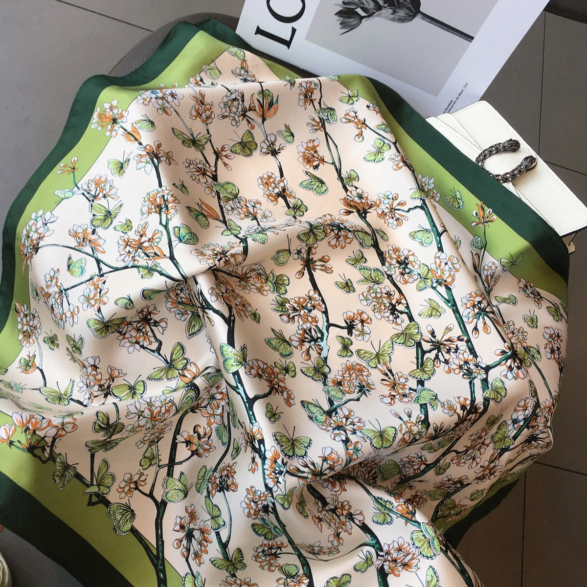 Carré 100% Soie Chic Décoration Fleur Femme