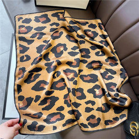 Carré 100% Soie Chic Décoration Léopard Femme
