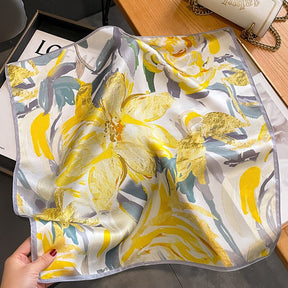 Carré 100% Soie Fleur Artistique Femme