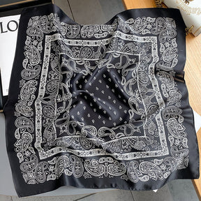 Carré 100% Soie Chic Femme
