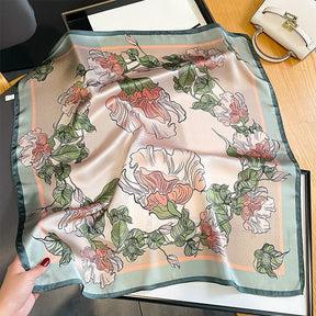 Carré 100% Soie Fleur Rose Femme