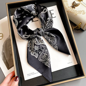 Carré 100% Soie Chic Femme