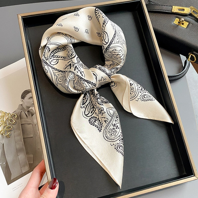 Carré 100% Soie Chic Femme